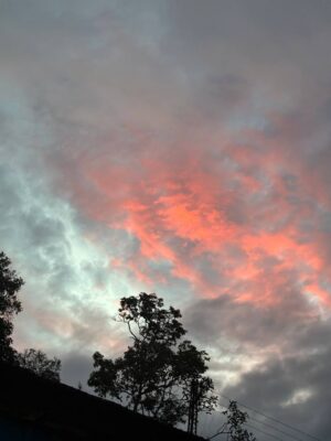 https://valkenburg.kunstenantiek.eu/wp/index.php/product/sky-like-burning/